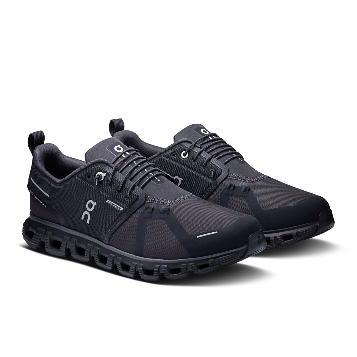 On Running Cloud 6 Black | Eclipse